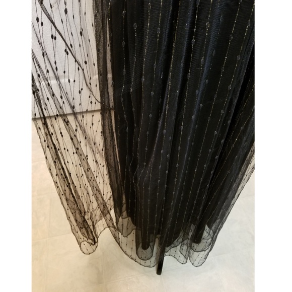 ποΈβ¬οΈπHOST PICKπ TOV Los Angeles Sexy Black Metallic Maxi Dress - Picture 5 of 8